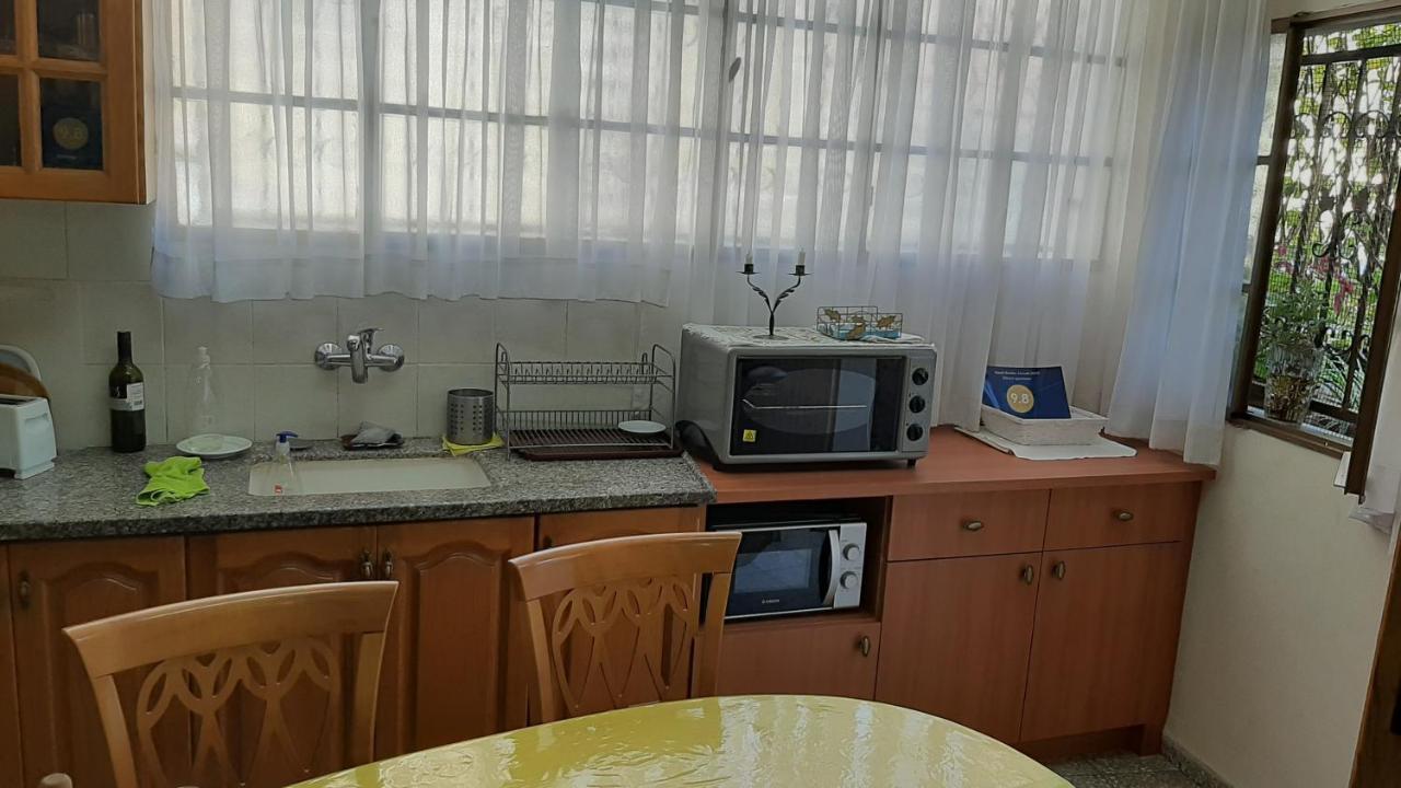 Zohar'S Apartment Haifa Bagian luar foto