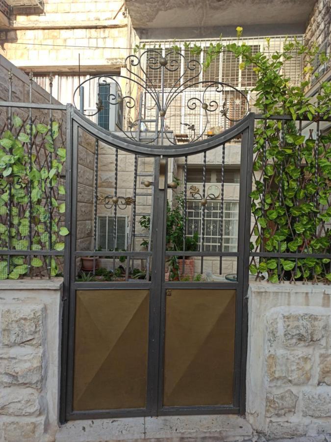 Zohar'S Apartment Haifa Bagian luar foto