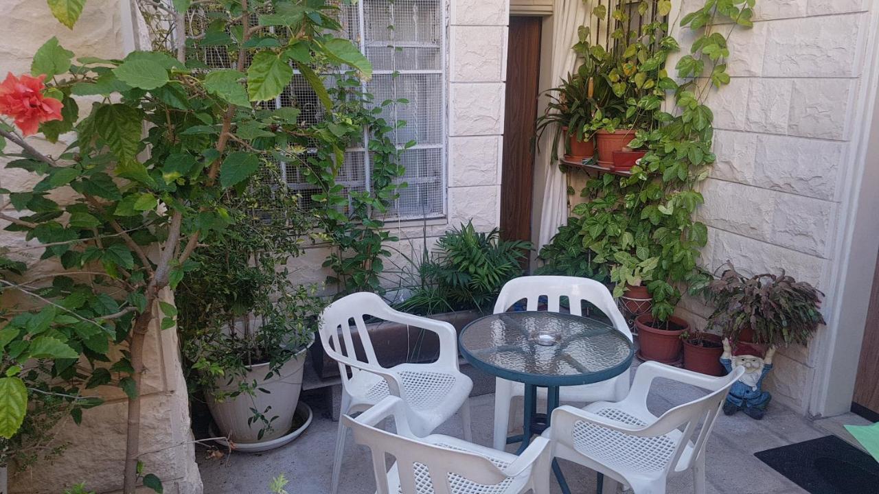 Zohar'S Apartment Haifa Bagian luar foto