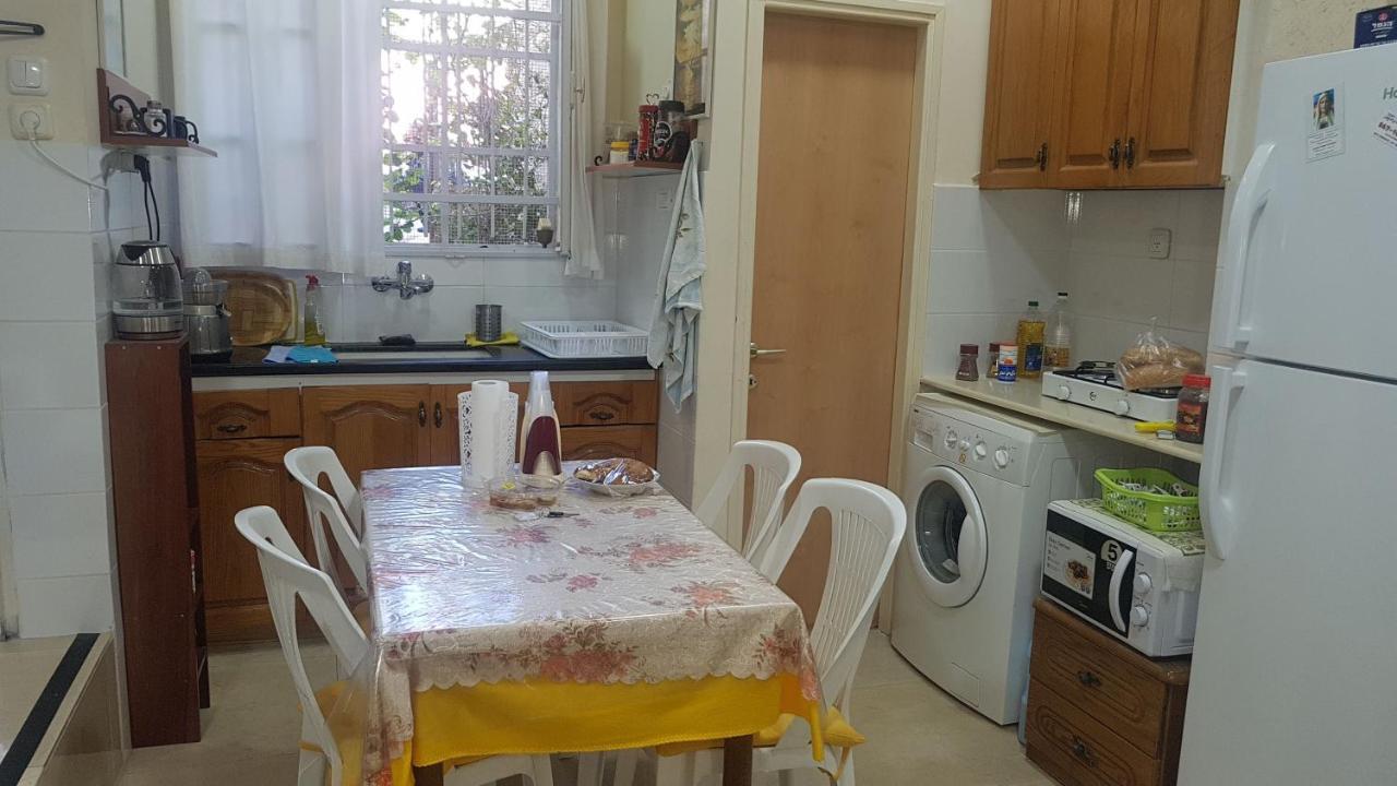 Zohar'S Apartment Haifa Bagian luar foto